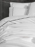 Lenjerie de Pat 2 Persoane cu Pique Classic Trusou Mahur Alb