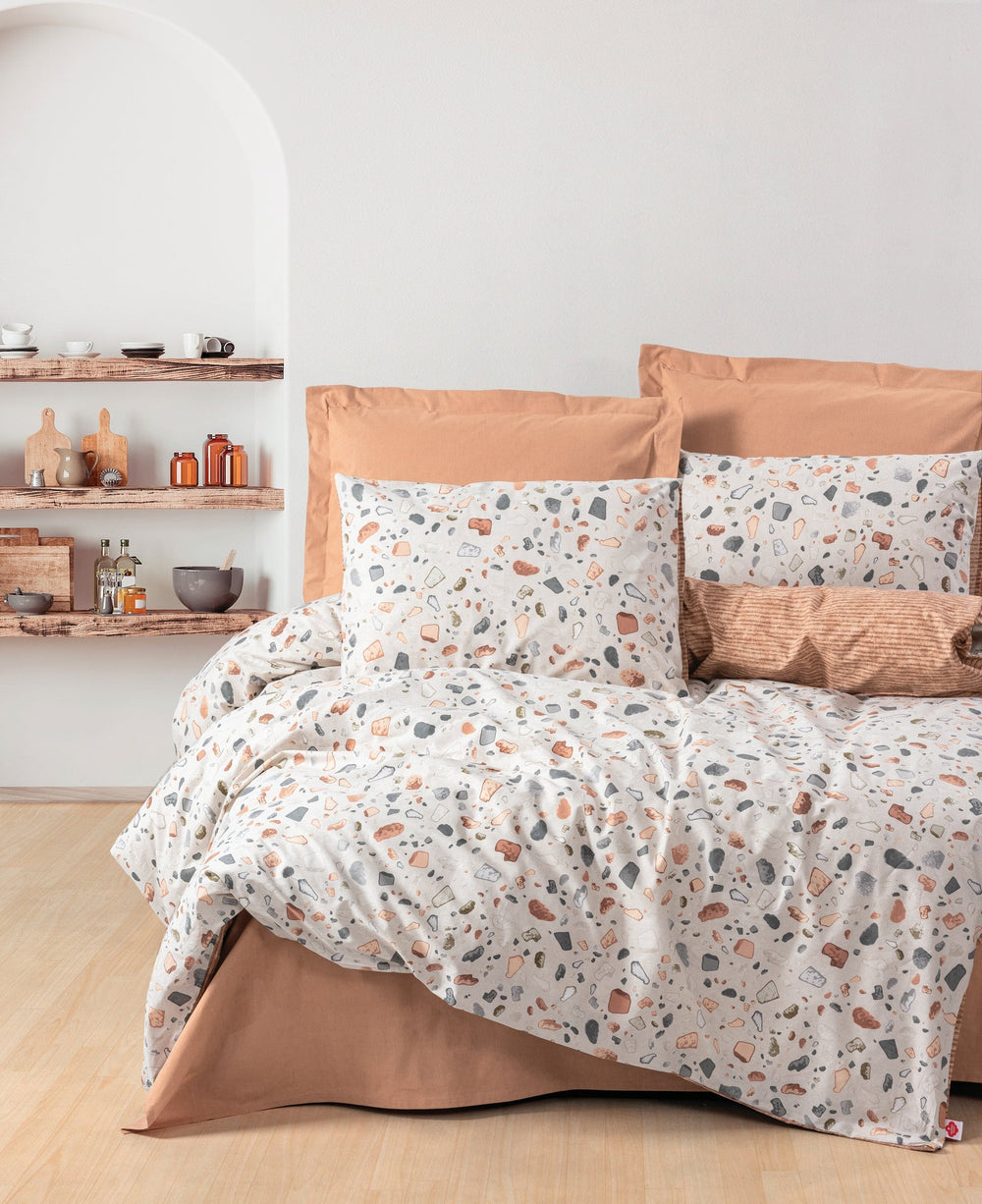 Lenjerie de Pat 2 Persoane cu Cearsaf cu Elastic Minimal Oniks Caramel
