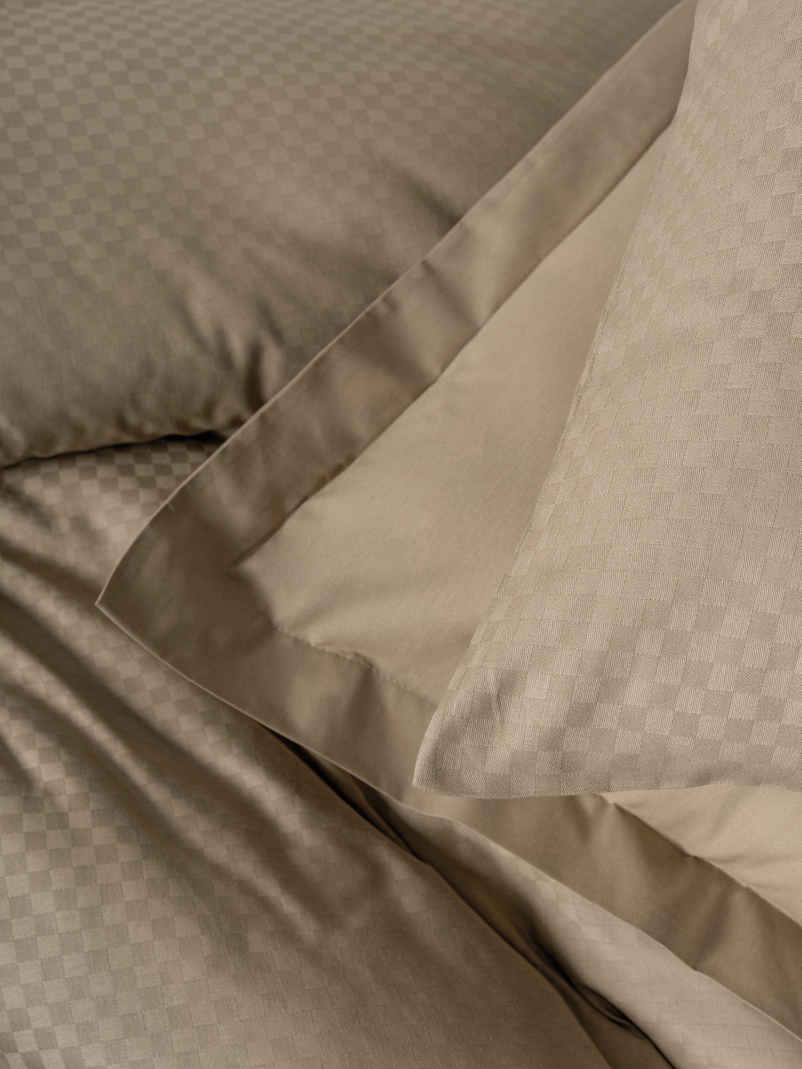 Lenjerie de Pat 2 Persoane Ranforce Plaid Vizon