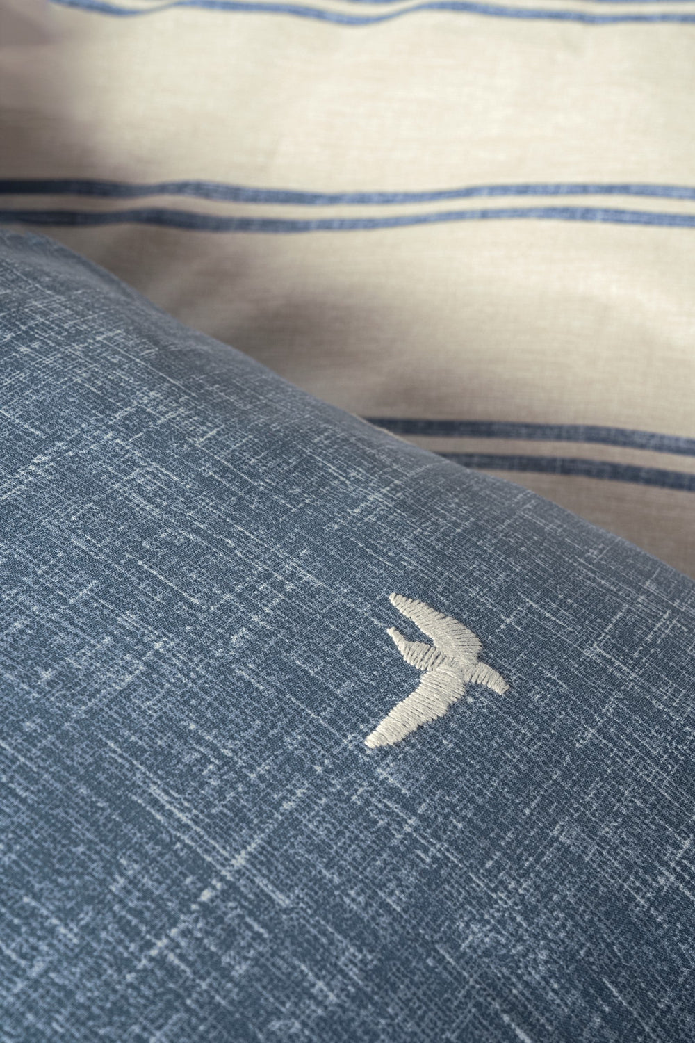 Lenjerie de Pat 2 Persoane Ranforce cu Broderie Klein Ceria Bleumarin