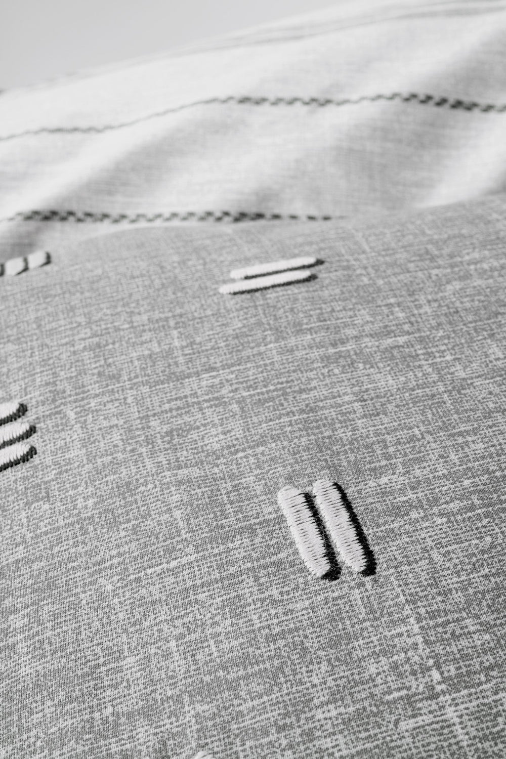 Lenjerie de Pat 2 Persoane Ranforce cu Broderie Klein Patara Gri