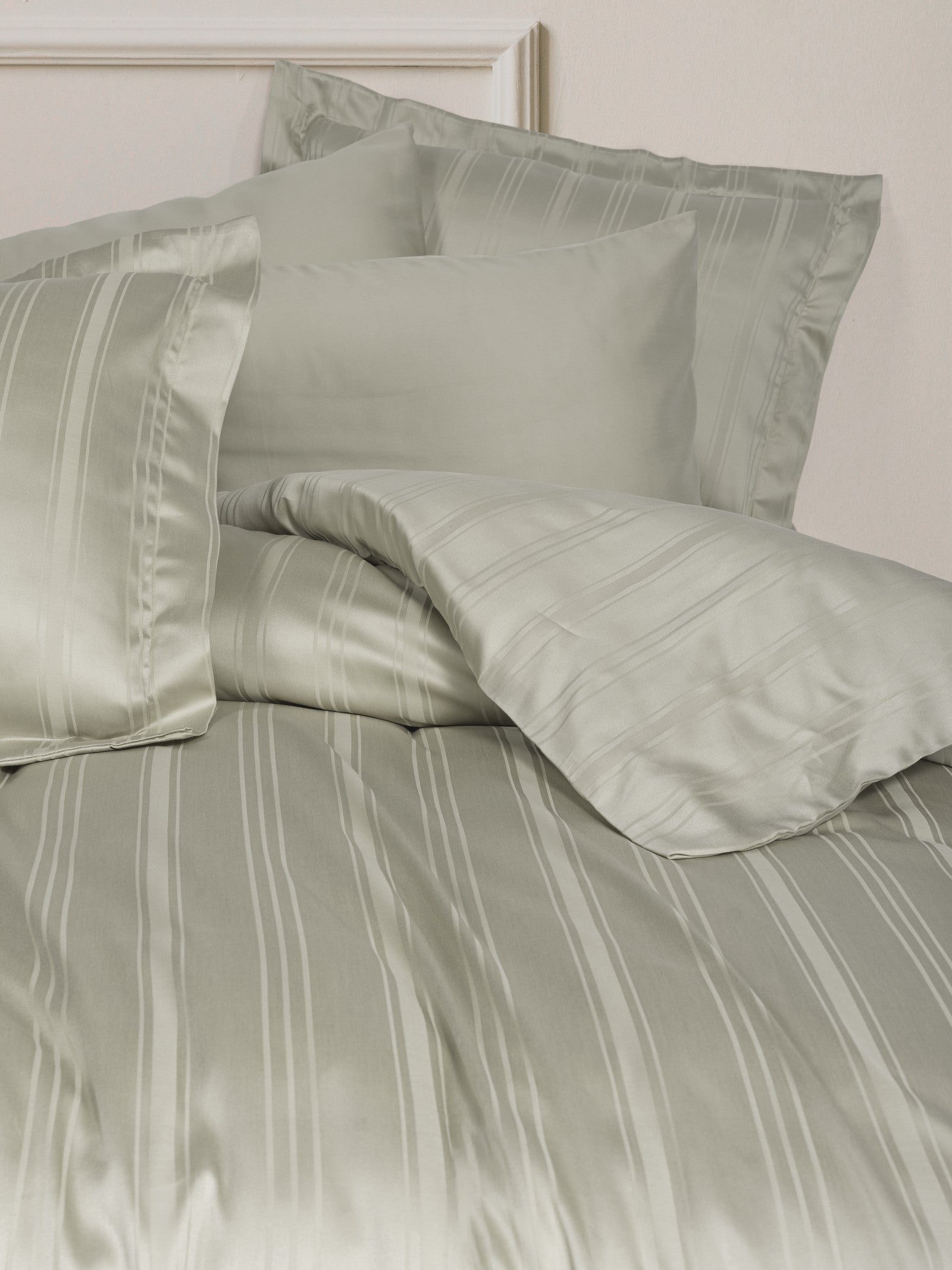 Lenjerie de Pat 2 Persoane din Satin de Bambus Smart Stripe Bej